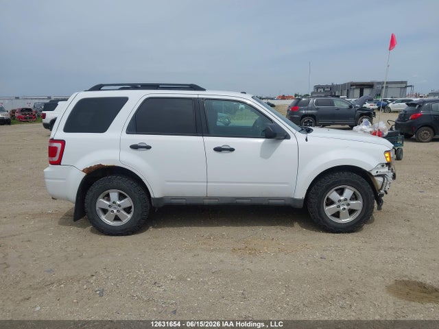 2009 Ford Escape Xlt მანქანა იყიდება აუქციონზე, vin: 1FMCU93719KB45740, აუქციონის ნომერი: 12631654