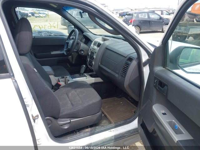 2009 Ford Escape Xlt მანქანა იყიდება აუქციონზე, vin: 1FMCU93719KB45740, აუქციონის ნომერი: 12631654