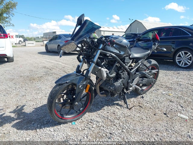 Yamaha YZFR3 2015 MH3RH06N5FK002909 Image 2