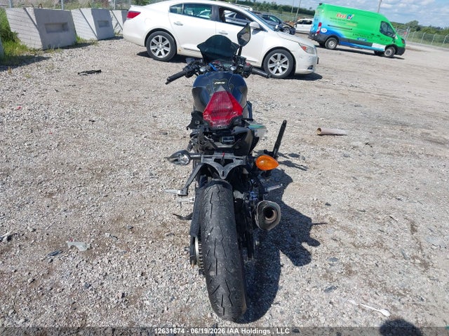 Yamaha YZFR3 2015 MH3RH06N5FK002909 Image 6