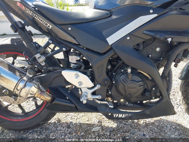 Yamaha YZFR3 2015 MH3RH06N5FK002909 Image 8