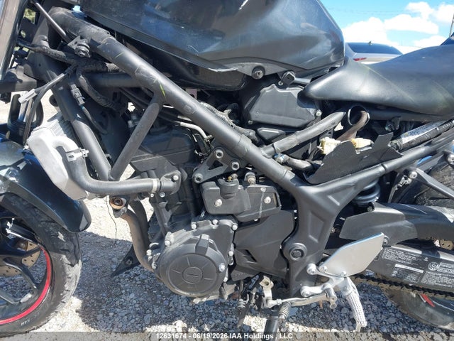Yamaha YZFR3 2015 MH3RH06N5FK002909 Image 9