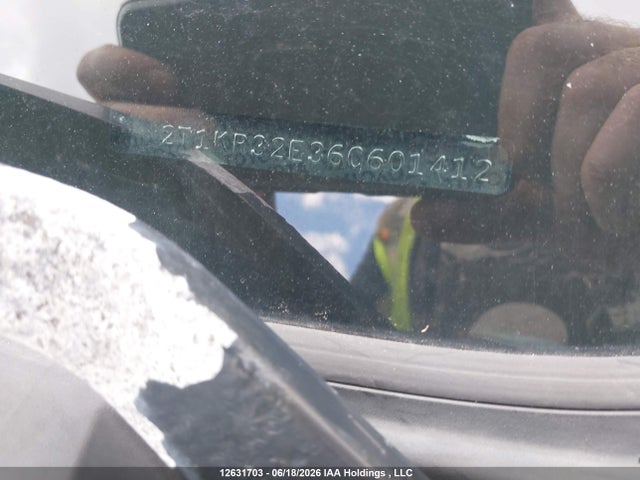 12631703 :رقم المزاد ، 2T1KR32E36C601412 vin ، 2006 Toyota Corolla Matrix Xr مزاد بيع