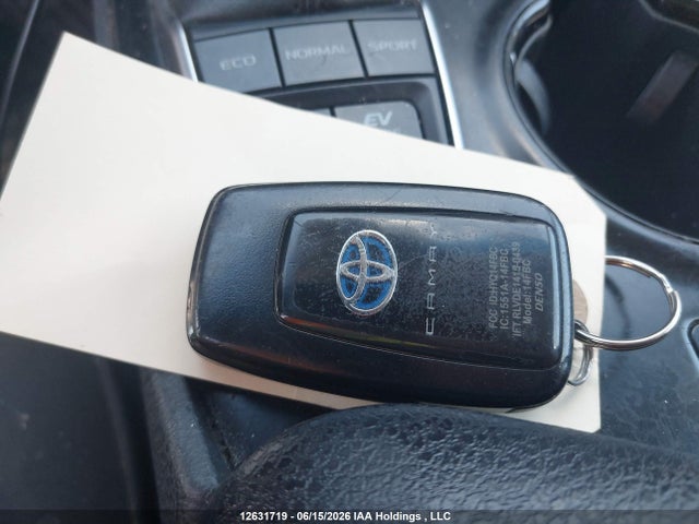 2018 Toyota Camry Hybrid Le მანქანა იყიდება აუქციონზე, vin: 4T1B31HK1JU002583, აუქციონის ნომერი: 12631719