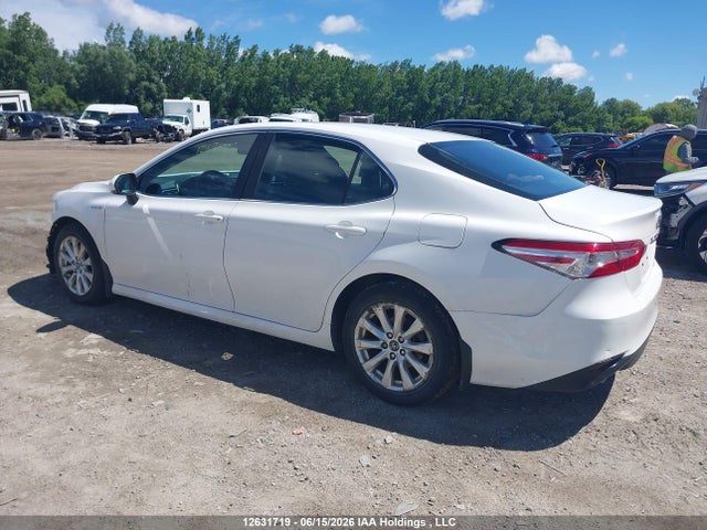 2018 Toyota Camry Hybrid Le მანქანა იყიდება აუქციონზე, vin: 4T1B31HK1JU002583, აუქციონის ნომერი: 12631719