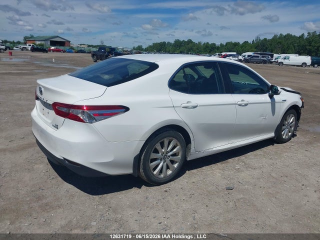 2018 Toyota Camry Hybrid Le მანქანა იყიდება აუქციონზე, vin: 4T1B31HK1JU002583, აუქციონის ნომერი: 12631719