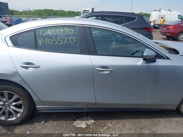 Mazda 3 2019 3MZBPAB70KM103520 Image 13
