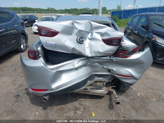Mazda 3 2019 3MZBPAB70KM103520 Image 16
