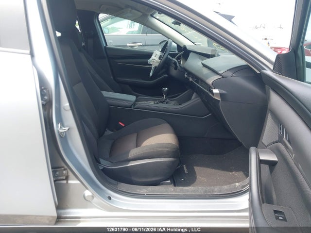 Mazda 3 2019 3MZBPAB70KM103520 Image 5