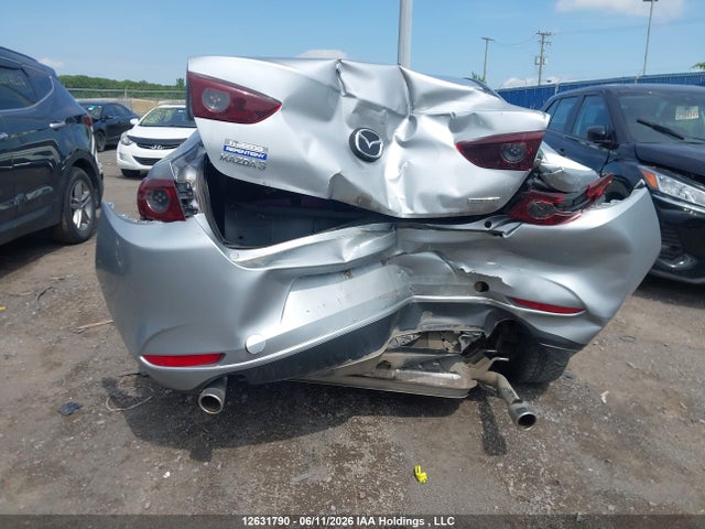 Mazda 3 2019 3MZBPAB70KM103520 Image 6