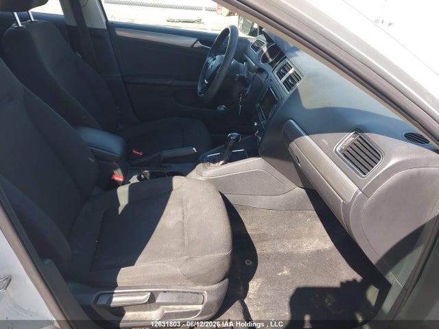 Продажа на аукционе авто 2015 Volkswagen Jetta 1.8 Tsi Comfortline/1.8 Tsi Trendline+, vin: 3VWD07AJ7FM255426, номер лота: 12631803