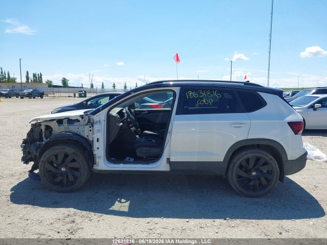 2024 Volkswagen Taos Comfortline Black Edition მანქანა იყიდება აუქციონზე, vin: 3VVLX7B25RM078608, აუქციონის ნომერი: 12631816