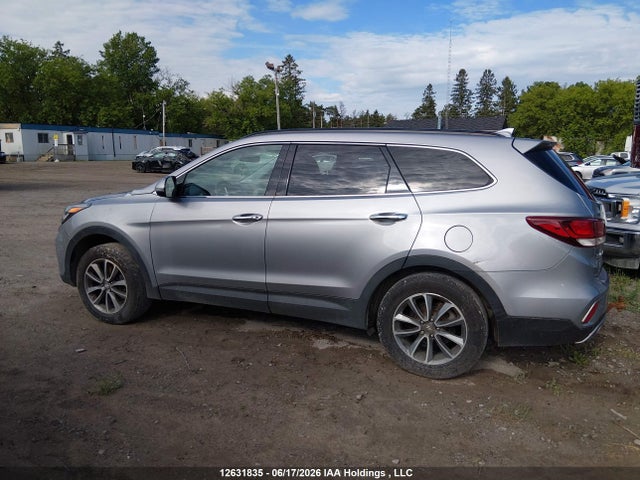 Auction sale of the 2017 Hyundai Santa Fe Se/limited, vin: KM8SNDHF1HU192863, lot number: 12631835