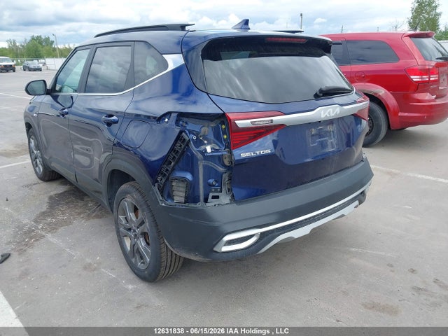 KNDEUCAA5N7329858 KIA SELTOS EX