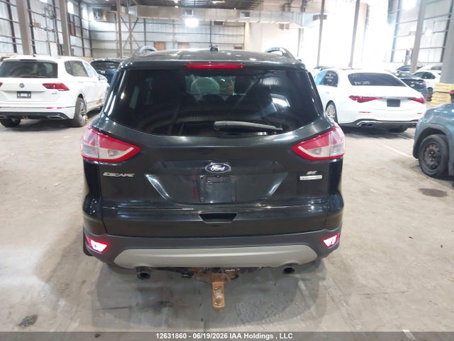 12631860 :رقم المزاد ، 1FMCU0GX7FUC38199 vin ، 2015 Ford Escape Se مزاد بيع
