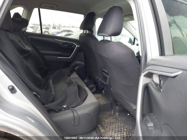 2T3B1RFV6KC031962 Toyota RAV4 LE