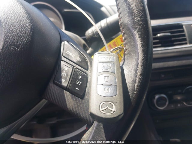 JM1BM1W30E1138868 Mazda MAZDA3