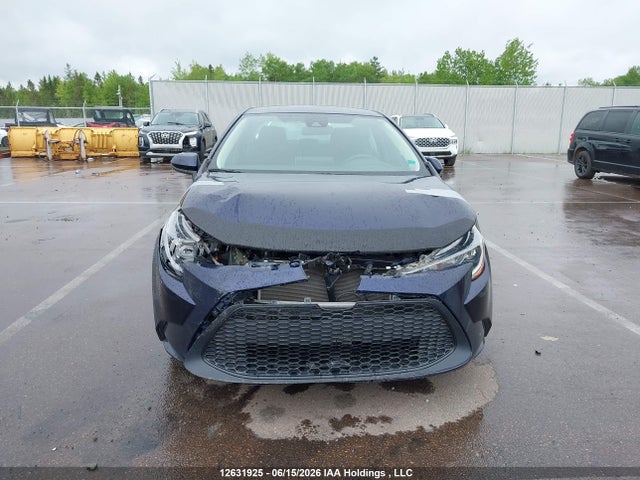 2021 Toyota Corolla Le მანქანა იყიდება აუქციონზე, vin: 5YFBPMBE3MP243527, აუქციონის ნომერი: 12631925