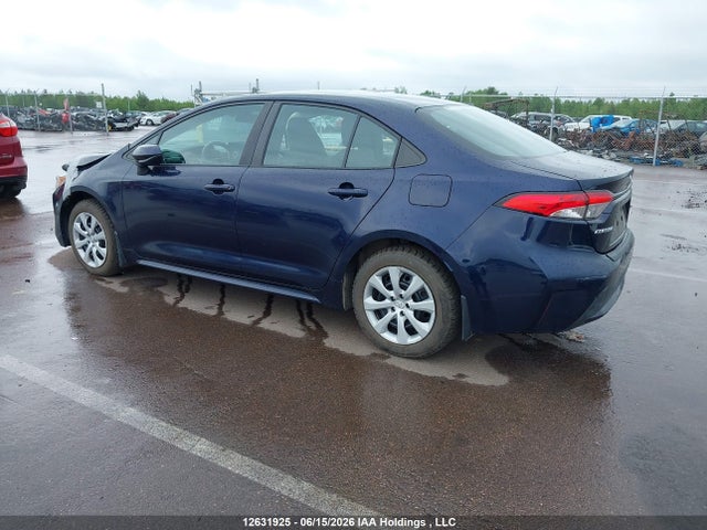 2021 Toyota Corolla Le მანქანა იყიდება აუქციონზე, vin: 5YFBPMBE3MP243527, აუქციონის ნომერი: 12631925