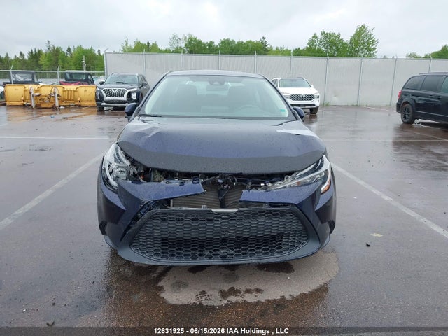 2021 Toyota Corolla Le მანქანა იყიდება აუქციონზე, vin: 5YFBPMBE3MP243527, აუქციონის ნომერი: 12631925