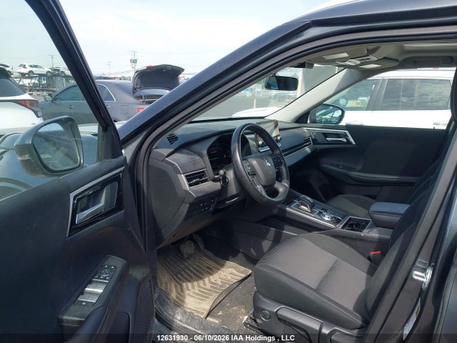 12631930 :رقم المزاد ، JA4T5VA9XSZ610389 vin ، 2025 Mitsubishi Outlander Se مزاد بيع