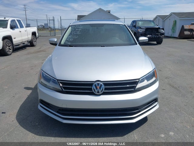 Продажа на аукционе авто 2015 Volkswagen Jetta 2.0l Trendline/2.0l Trendline+, vin: 3VW2K7AJ8FM330135, номер лота: 12632007