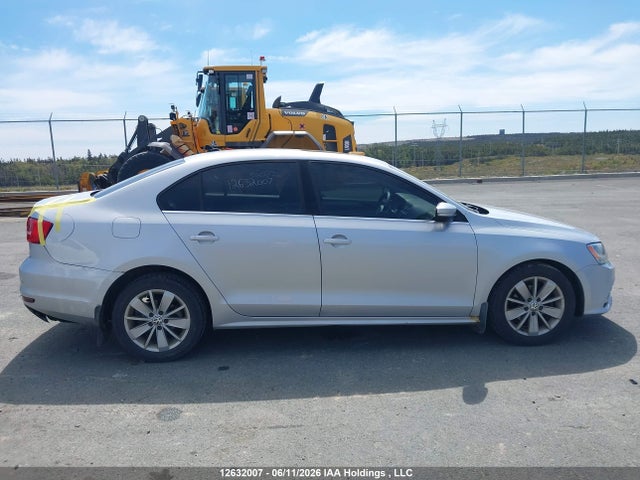 Продажа на аукционе авто 2015 Volkswagen Jetta 2.0l Trendline/2.0l Trendline+, vin: 3VW2K7AJ8FM330135, номер лота: 12632007