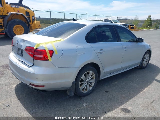 Продажа на аукционе авто 2015 Volkswagen Jetta 2.0l Trendline/2.0l Trendline+, vin: 3VW2K7AJ8FM330135, номер лота: 12632007