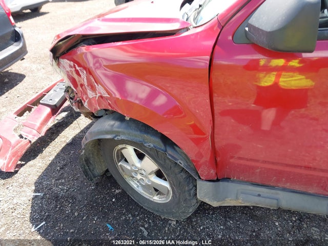 1FMCU9J97GUB26955 Ford Escape Titanium