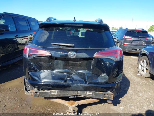 12632022 :رقم المزاد ، 2T3BFREV4JW824127 vin ، 2018 Toyota Rav4 Le مزاد بيع