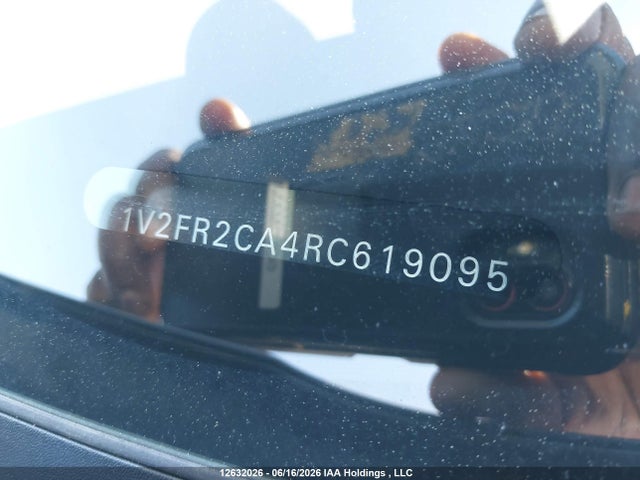 2024 Volkswagen Atlas Sel Premium R-line მანქანა იყიდება აუქციონზე, vin: 1V2FR2CA4RC619095, აუქციონის ნომერი: 12632026