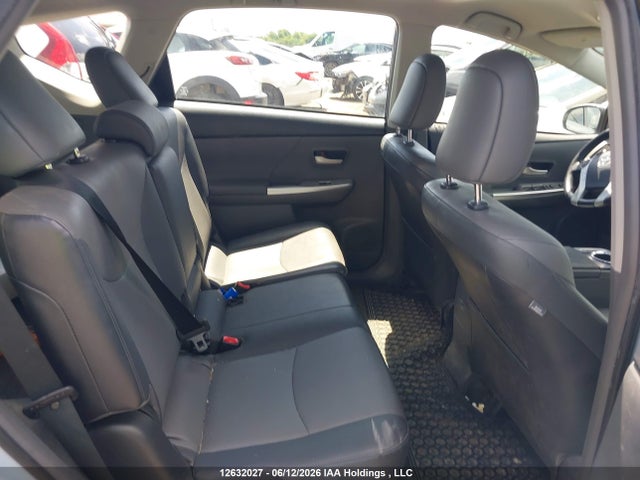 Toyota PRIUS V 2014 JTDZN3EU6EJ002049 Image 8