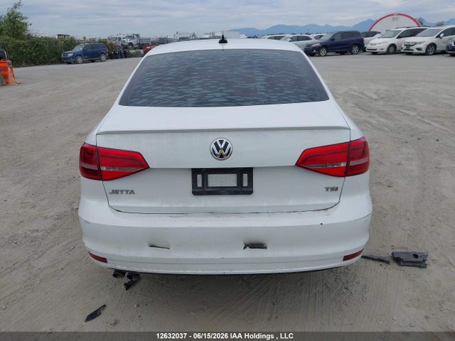12632037 :رقم المزاد ، 3VWDB7AJ6HM392709 vin ، 2017 Volkswagen Jetta Wolfsburg Edition مزاد بيع