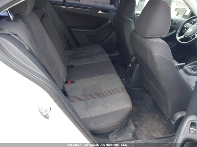 12632037 :رقم المزاد ، 3VWDB7AJ6HM392709 vin ، 2017 Volkswagen Jetta Wolfsburg Edition مزاد بيع