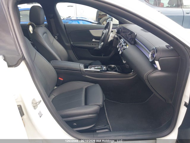 W1K5J4HB7SN532406 Mercedes-Benz CLA 250 4MATIC