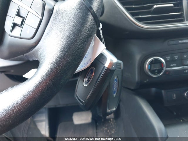 12632055 :رقم المزاد ، 1FMCU9DZ3LUB46092 vin ، 2020 Ford Escape Titanium Hybrid مزاد بيع