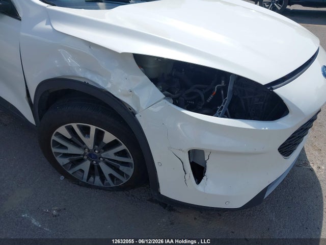 12632055 :رقم المزاد ، 1FMCU9DZ3LUB46092 vin ، 2020 Ford Escape Titanium Hybrid مزاد بيع