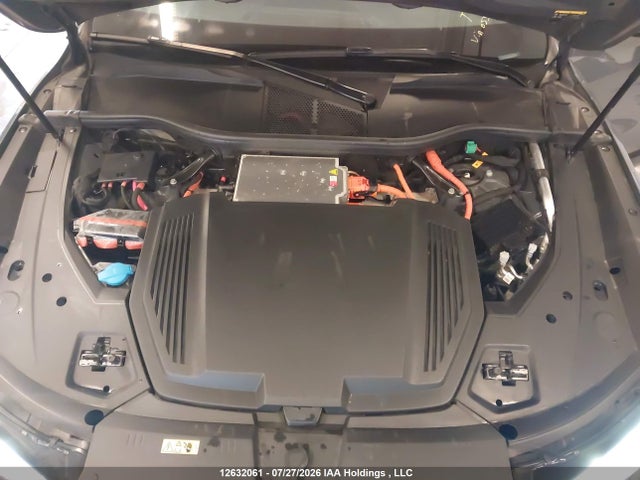 Audi Q8 E-tron 2024 WA1BABGE0RB055837 Image 10