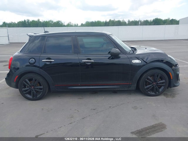Mini 5 Door Cooper S 2017 WMWXU3C57H2D32495 Image 13
