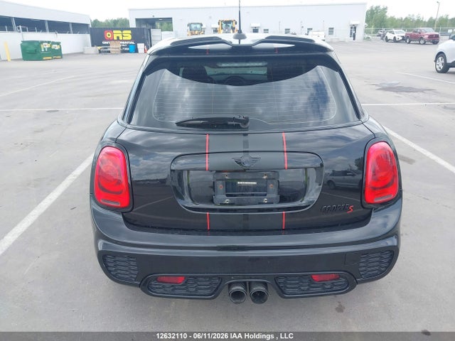 Mini 5 Door Cooper S 2017 WMWXU3C57H2D32495 Image 16