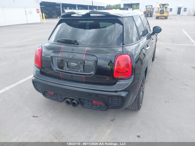 Mini 5 Door Cooper S 2017 WMWXU3C57H2D32495 Image 4