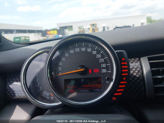 Mini 5 Door Cooper S 2017 WMWXU3C57H2D32495 Image 7