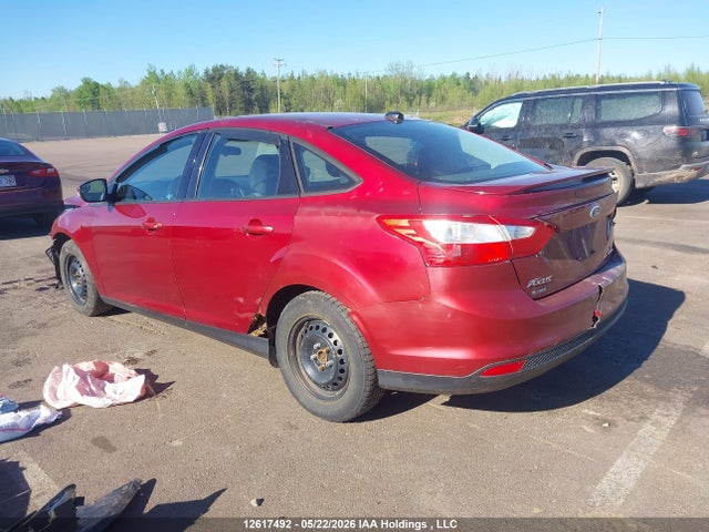 Ford FOCUS SE 2014 1FADP3F27EL113950 Image 3