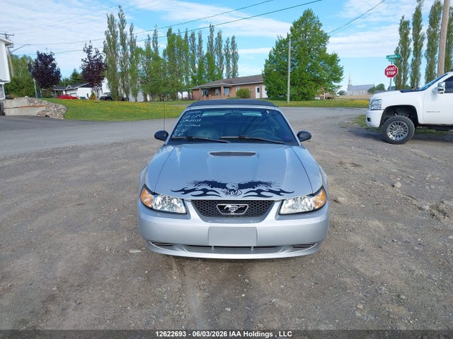 Продажа на аукционе авто 2001 Ford Mustang Convertible, vin: 1FAFP44401F175539, номер лота: 12622693