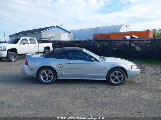 Продажа на аукционе авто 2001 Ford Mustang Convertible, vin: 1FAFP44401F175539, номер лота: 12622693