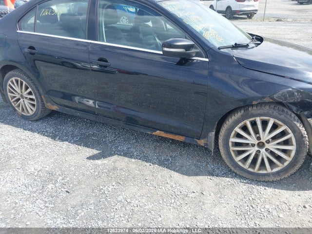 2012 Volkswagen Jetta 2.5l Highline მანქანა იყიდება აუქციონზე, vin: 3VWLX7AJ9CM472981, აუქციონის ნომერი: 12623974