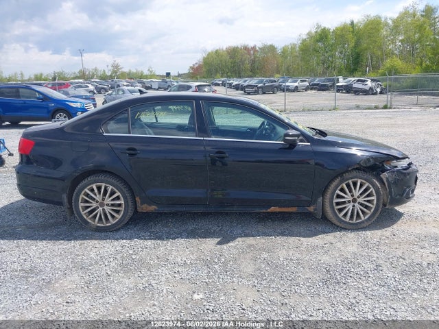 2012 Volkswagen Jetta 2.5l Highline მანქანა იყიდება აუქციონზე, vin: 3VWLX7AJ9CM472981, აუქციონის ნომერი: 12623974