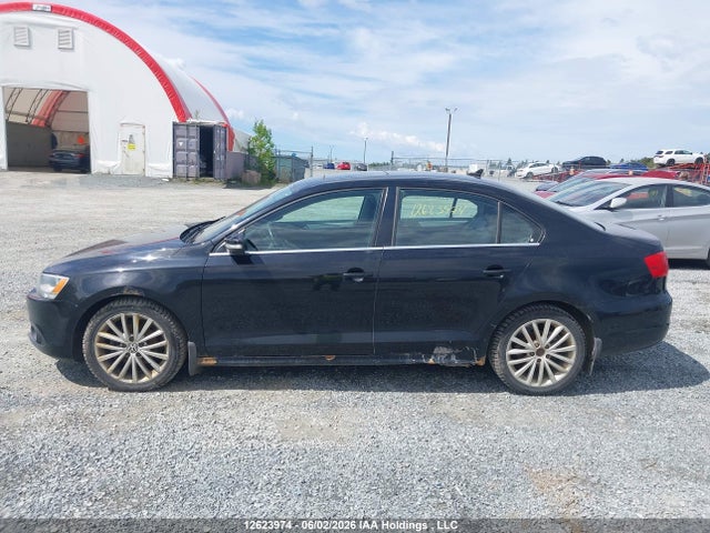 2012 Volkswagen Jetta 2.5l Highline მანქანა იყიდება აუქციონზე, vin: 3VWLX7AJ9CM472981, აუქციონის ნომერი: 12623974