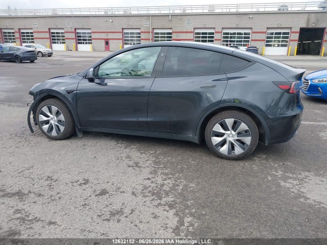7SAYGDED5RF012812 Tesla Model Y Long Range/rwd