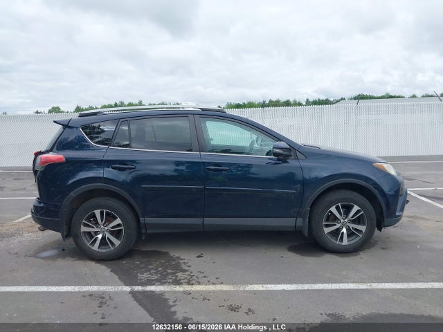 Toyota Rav4 Xle 2017 2T3RFREV3HW564618 Image 14